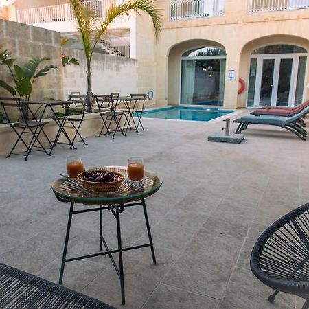 The Carob Tree Bed & Breakfast Виктория Екстериор снимка